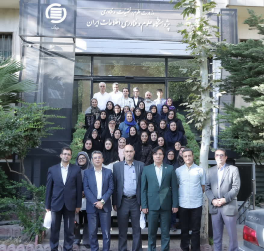 حضور کتابخانه، انتشارات و مرکز اطلاع رسانی دانشگاه صنعتی قوچان در گردهمایی کتابداران دانشگاهی که در پژوهشگاه علوم و فناوری اطلاعات ایران